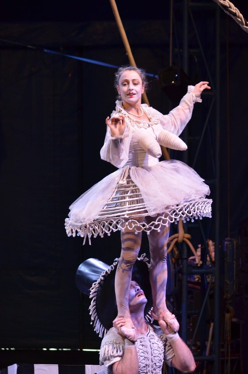 Circo Pitanga: acrobacia em meio a cordas